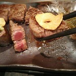 鉄板焼　季流 - ●●ステーキランチ」4,800円 (税サ込)X2人前 (①ご挨拶の一皿、②本日のスープ、③肉：国内産牛ロース 110ｇ＋フィレ 110ｇ、④野菜焼き、⑤御飯⇒ガーリックライス 変更+750円 赤出汁 香物、⑥アイスクリーム＆シャーベット、⑦コーヒー) 2018年10月