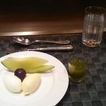 鉄板焼　季流 - ●●ステーキランチ」4,800円 (税サ込)X2人前 (①ご挨拶の一皿、②本日のスープ、③肉：国内産牛ロース 110ｇ＋フィレ 110ｇ、④野菜焼き、⑤御飯⇒ガーリックライス 変更+750円 赤出汁 香物、⑥アイスクリーム＆シャーベット、⑦コーヒー) 2018年10月