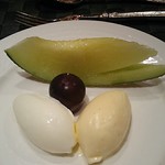 鉄板焼　季流 - ●●ステーキランチ」4,800円 (税サ込)X2人前 (①ご挨拶の一皿、②本日のスープ、③肉：国内産牛ロース 110ｇ＋フィレ 110ｇ、④野菜焼き、⑤御飯⇒ガーリックライス 変更+750円 赤出汁 香物、⑥アイスクリーム＆シャーベット、⑦コーヒー) 2018年10月