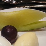 鉄板焼　季流 - ●●ステーキランチ」4,800円 (税サ込)X2人前 (①ご挨拶の一皿、②本日のスープ、③肉：国内産牛ロース 110ｇ＋フィレ 110ｇ、④野菜焼き、⑤御飯⇒ガーリックライス 変更+750円 赤出汁 香物、⑥アイスクリーム＆シャーベット、⑦コーヒー) 2018年10月