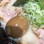一力 - チャーシュー麺のアップ③