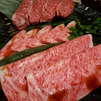 近江うし 焼肉 にくTATSU 青山本店 - 