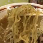 味噌らーめん、麺リフト