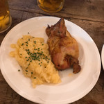 Hofbräuhaus - 定番のヴェーズンヘンドル
