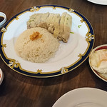 キエーザ - 海南鶏飯 (カオマンガイ) 目玉焼き付き