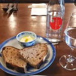 ブリコラージュ ブレッド アンド カンパニー ダイニング・カフェ - たっぷり添えられた豆腐サワークリームをつけて、ブリコラージュブレッドも堪能しました☆