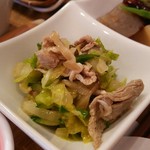 オムスビ+カフェ オム - 白菜と茹で豚のザーサイサラダ♡