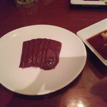 正泰苑 - 要予約のレバ刺でございます