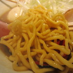 みつか坊主 - みつか坊主　赤味噌らーめん　麺アップ
