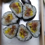 玄海鮨 - 夜桜巻です  醤油かけちゃったんで、色が悪い