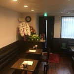 Kitchen Y'S - 店舗中程から出入り口方向を撮りました。