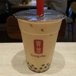 ゴンチャ - ブラックミルクティー Mサイズ \490(税込 \529)