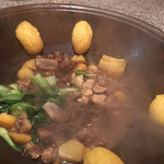 滕記熟食坊 - スペアリブと野菜の鉄鍋煮込み。小松菜が柔らか〜い