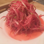 滕記熟食坊 - 紅芯大根のサラダ。甘酸っぱい