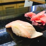 弥助寿司本舗 - ブリ