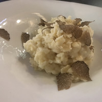 grigio la tavola - 