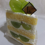 マスカットのショートケーキ648円　