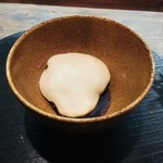 セルサルサーレ - ホワイトチョコレートと切り干し豆腐 わらび餅 黒蜜とバルサミコソース