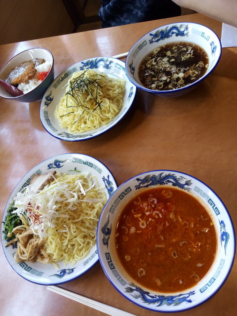 麺食堂 まる七>