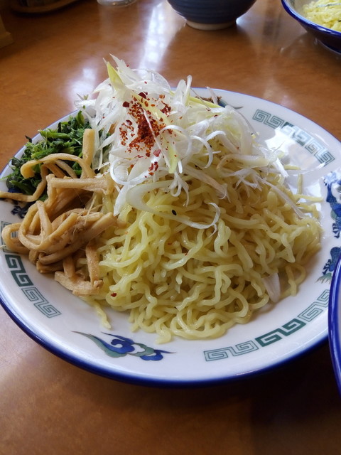 麺食堂 まる七>