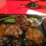 ハングリータイガー - これがウマイんだ〜　今日の玉葱の色合いはいいね！とツウの息子が言う。そう、このくらいのが美味しいんだ♪