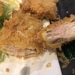 とん太 - ぷりんぷりんな ひれ肉です。