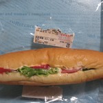 石窯パン工房サンメリー - サーモンと野菜のポテサラサンド