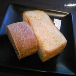 カフェ サイファー コズエ - 素朴なパンもおいしい！