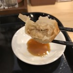 餃子の万来 - 餃子の餡はこんなん