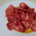 焼肉みなみ亭 - じょっ上質肉が次々と(๑′ᴗ‵๑)　中落ちカルビ