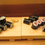 味処 大丸 - カッパ巻 450円と、鉄火巻 900円