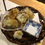 椎茸と海老の包み揚げ。
