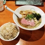 麺屋 六感堂 - 背脂煮干中華そば（細麺）＋チャコ飯
