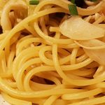 ハシヤ - 薄い醤油にそまった麺