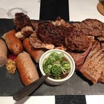 カンピオーネ - コースの肉盛りプレート　（4人分）