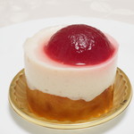 Patisserie Ravi,e relier - ルタルデ・ペッシュ