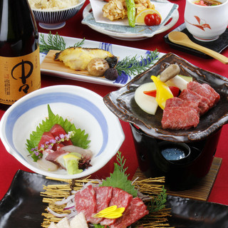 Course meals, individual sashimi, grilled foods, Fried food, Sushi, etc.