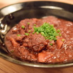 hiyori LIQUOR STORE AND BAR - 牛すじトマト味噌煮込み@1,100円