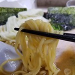 とんこつ家 然 - 麺 リフト