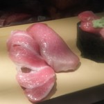 立喰 美登利 - 極上大とろと極上中とろ