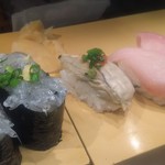 立喰 美登利 - 生しらすと牡蠣と何か