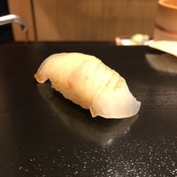 鮨 竜介 - ひらめ