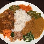 虹の仏 - スリランカチキンカレープレート