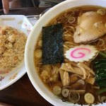 長栄軒 - ラーメンセット、半チャーハンか半カレー選べます