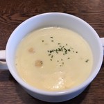 にんにく亭 - 先ず最初にコーンスープ
