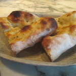 ザ ピッツァバー ON 38TH - ピザ生地を焼いたもの