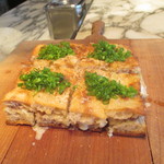 トリュフの香るマスカルポーネチーズのピッツィーノ（2,650円）