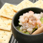 Shrimp and avocado tartare with crackers