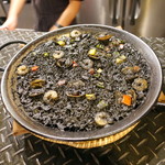 ティオ・ダンジョウ - イカ墨のパエリアM