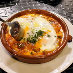 ティオ・ダンジョウ - 野菜とチョリソーのトマト煮半熟玉子添え